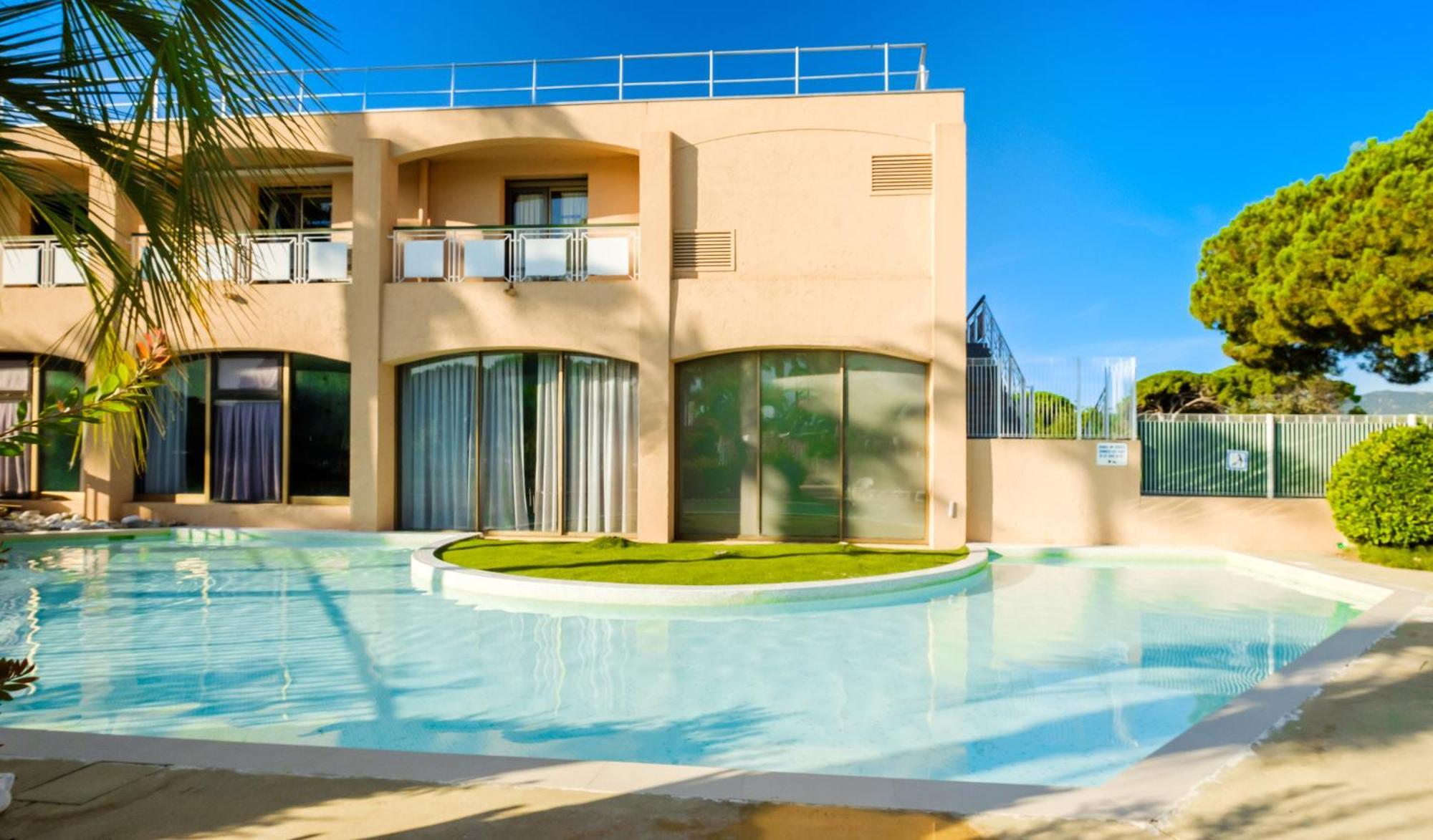 Residence Pierre & Vacances Les Rives De Cannes Mandelieu Mandelieu-la-Napoule Exterior foto