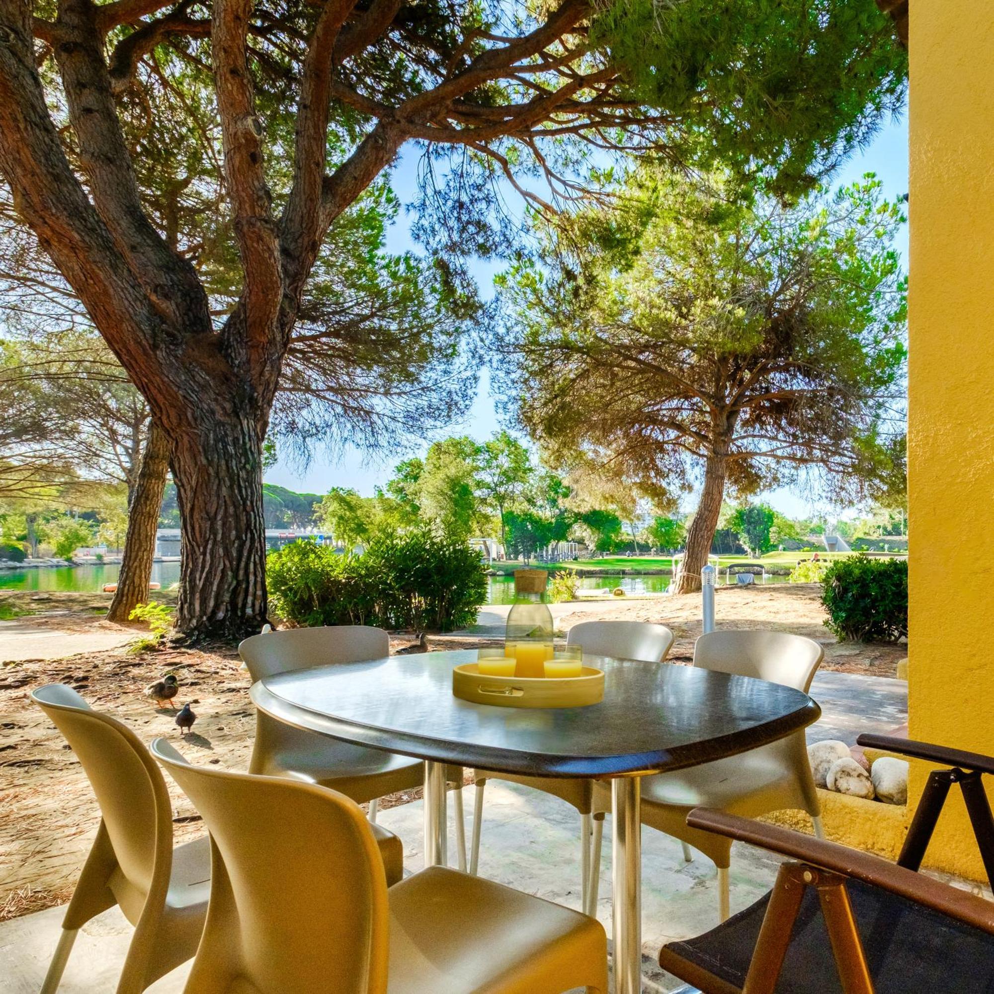 Residence Pierre & Vacances Les Rives De Cannes Mandelieu Mandelieu-la-Napoule Exterior foto
